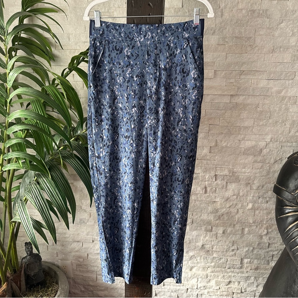 Athleta Brooklyn Mid Rise Ankle Pant Captivate Chrome Blue camo print Pants 6
